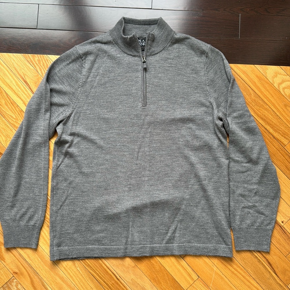 Jos. A Banks 3/4 zip sweater Large grey (black under tones in collar)